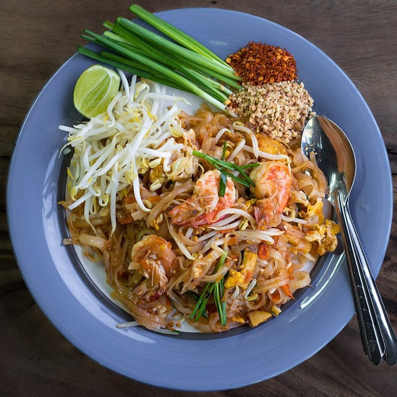 Pad thai (gebakken rijstnoedels) – ผัดไทย (Thais gerecht)