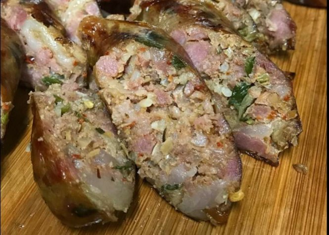 Sai ua (Noord-Thaise kruidenworst) – ไส้อั่ว (Thais gerecht)