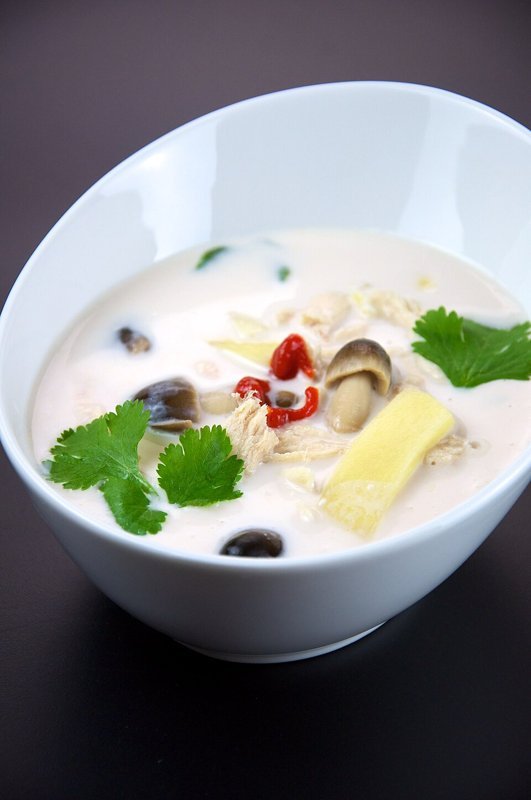 Tom kha kai (kokos-galangasoep) – ต้มข่าไก่ (Thais gerecht)